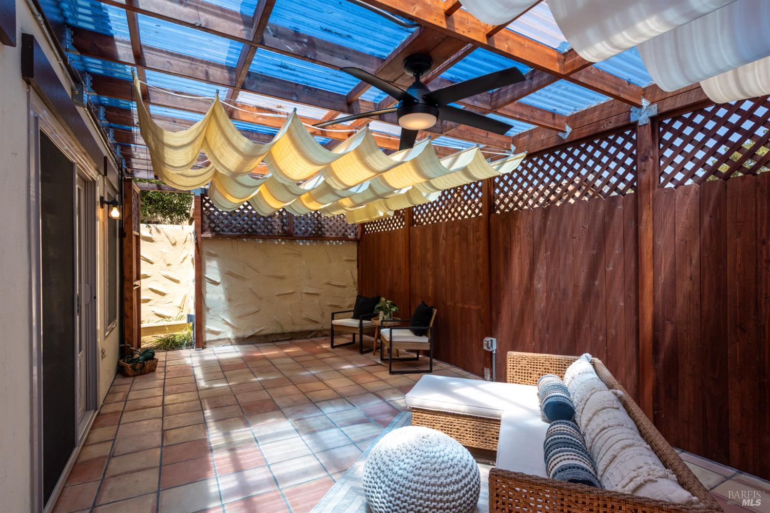 806 Shady Oak Drive