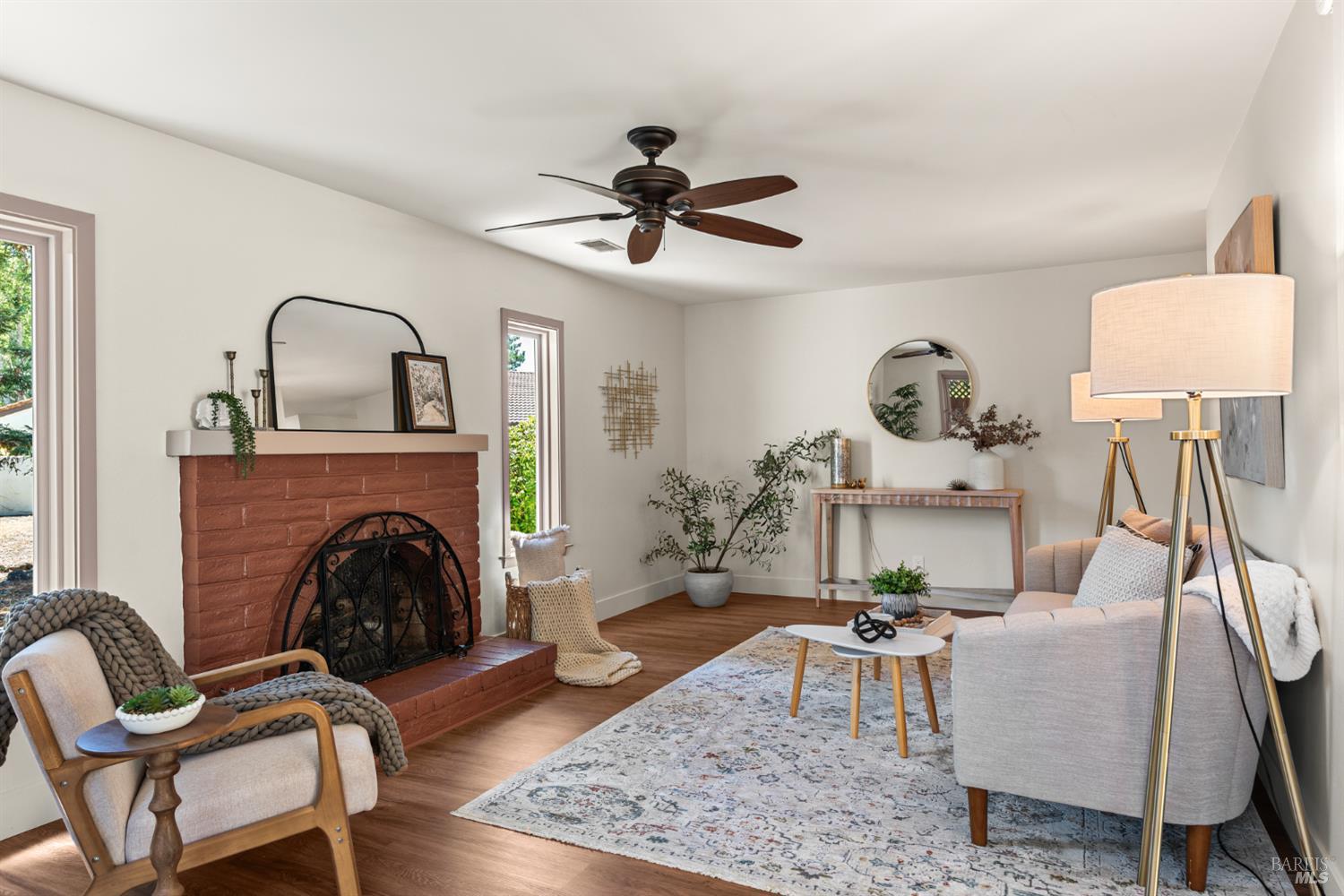 806 Shady Oak Drive