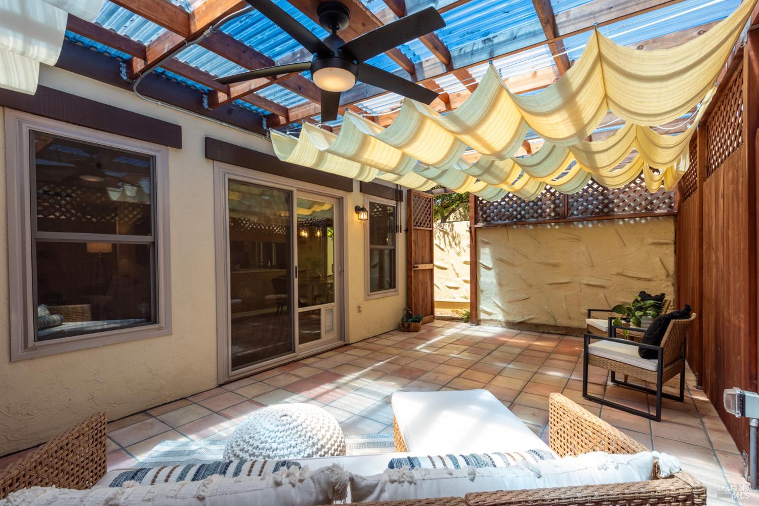806 Shady Oak Drive