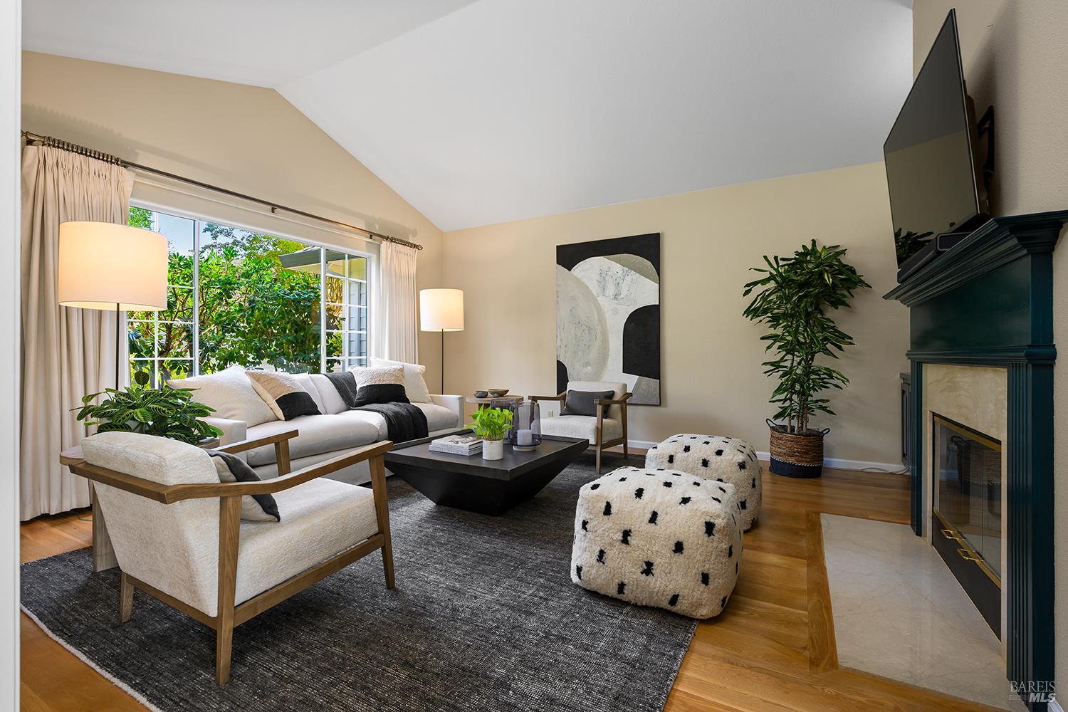 2039 Burnside Road