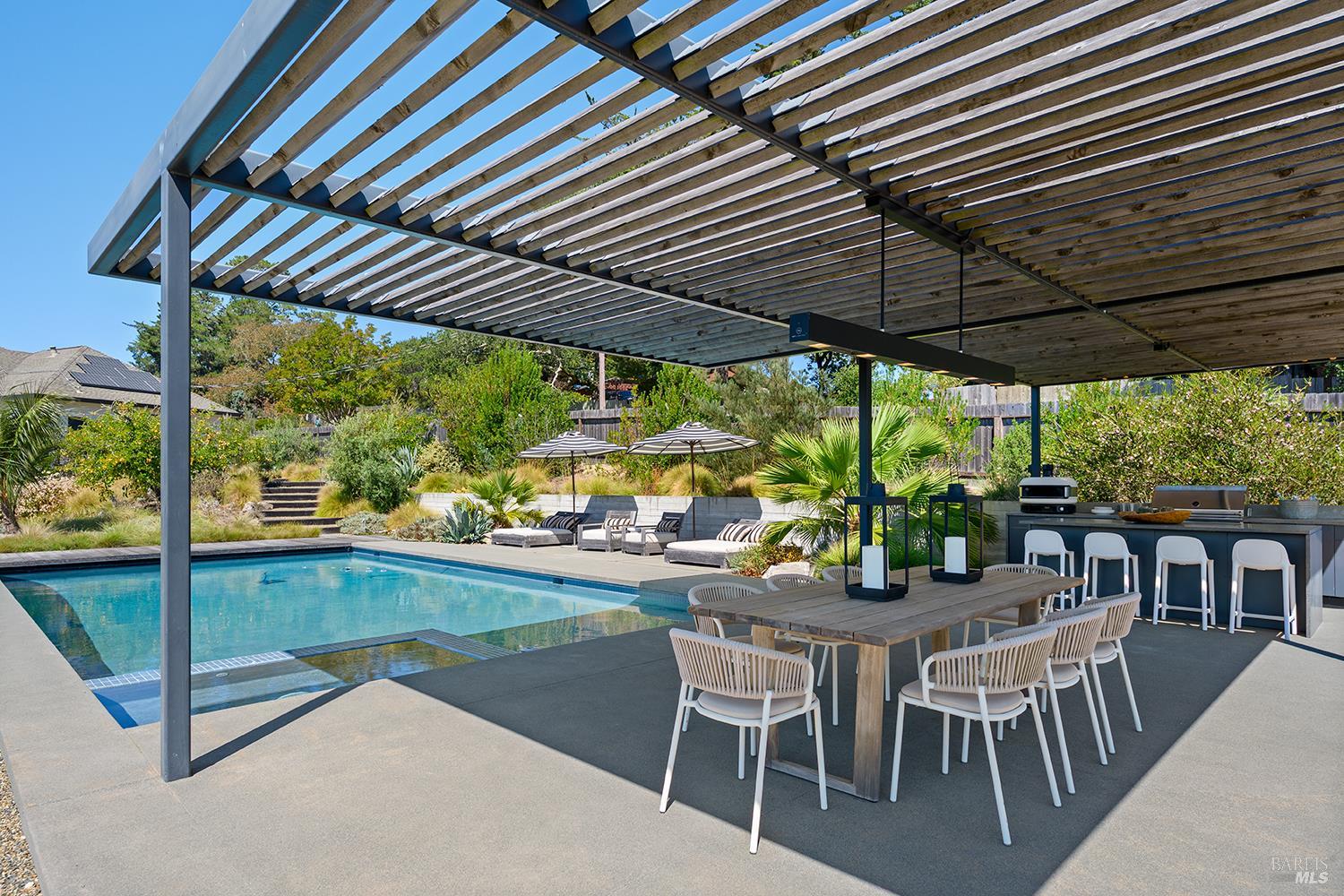 2039 Burnside Road