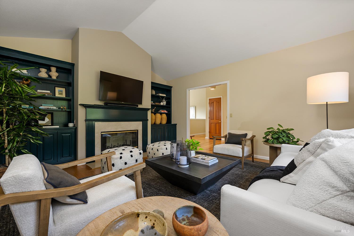 2039 Burnside Road