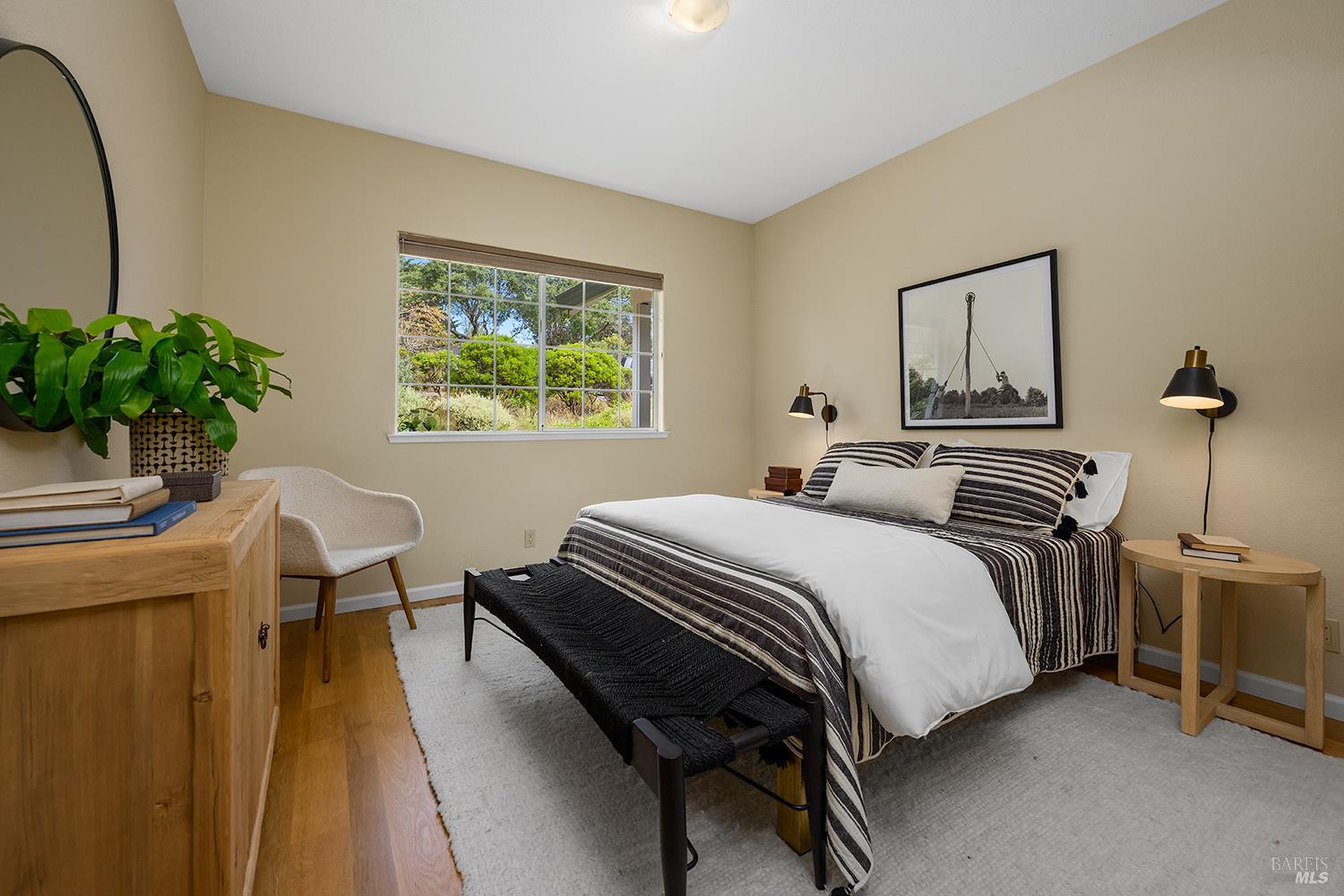 2039 Burnside Road