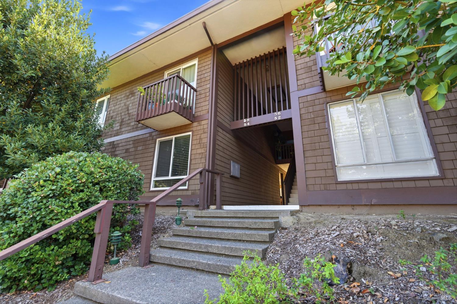 54 Surrey Lane