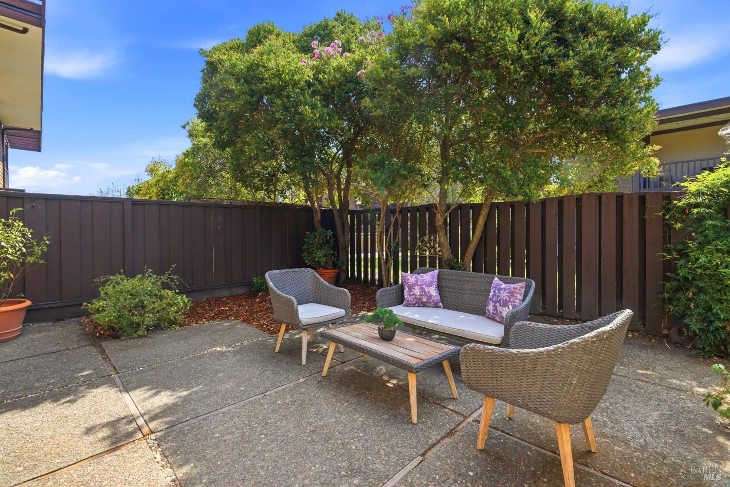 54 Surrey Lane
