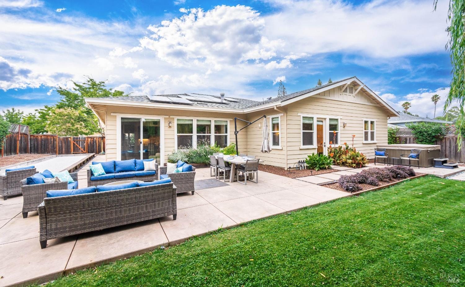 3234 Atherton Circle