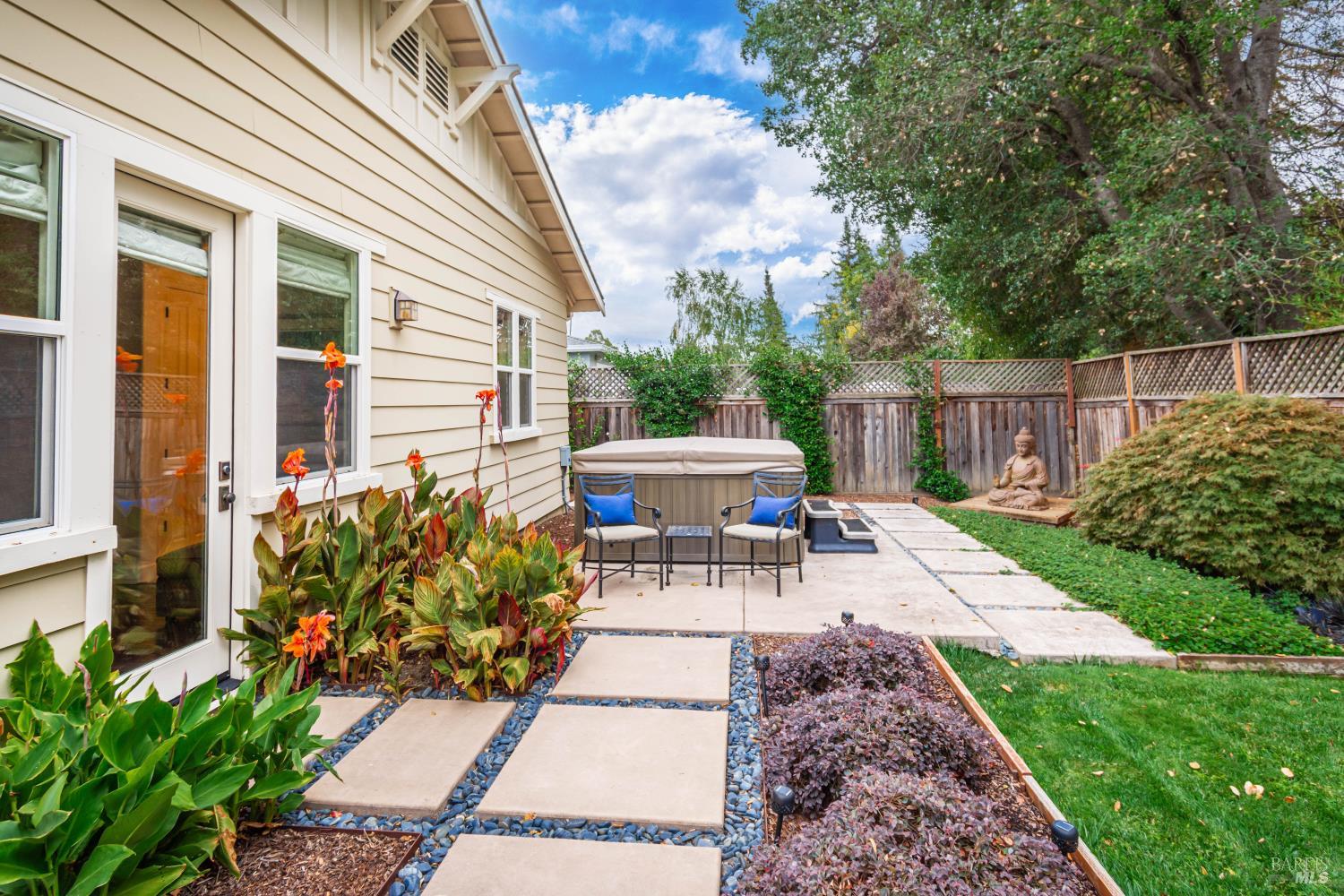 3234 Atherton Circle