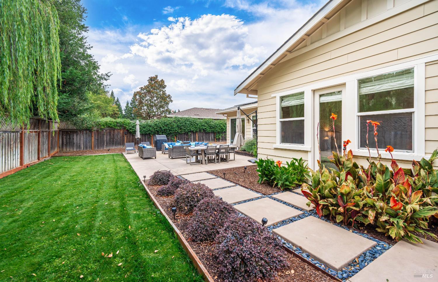 3234 Atherton Circle