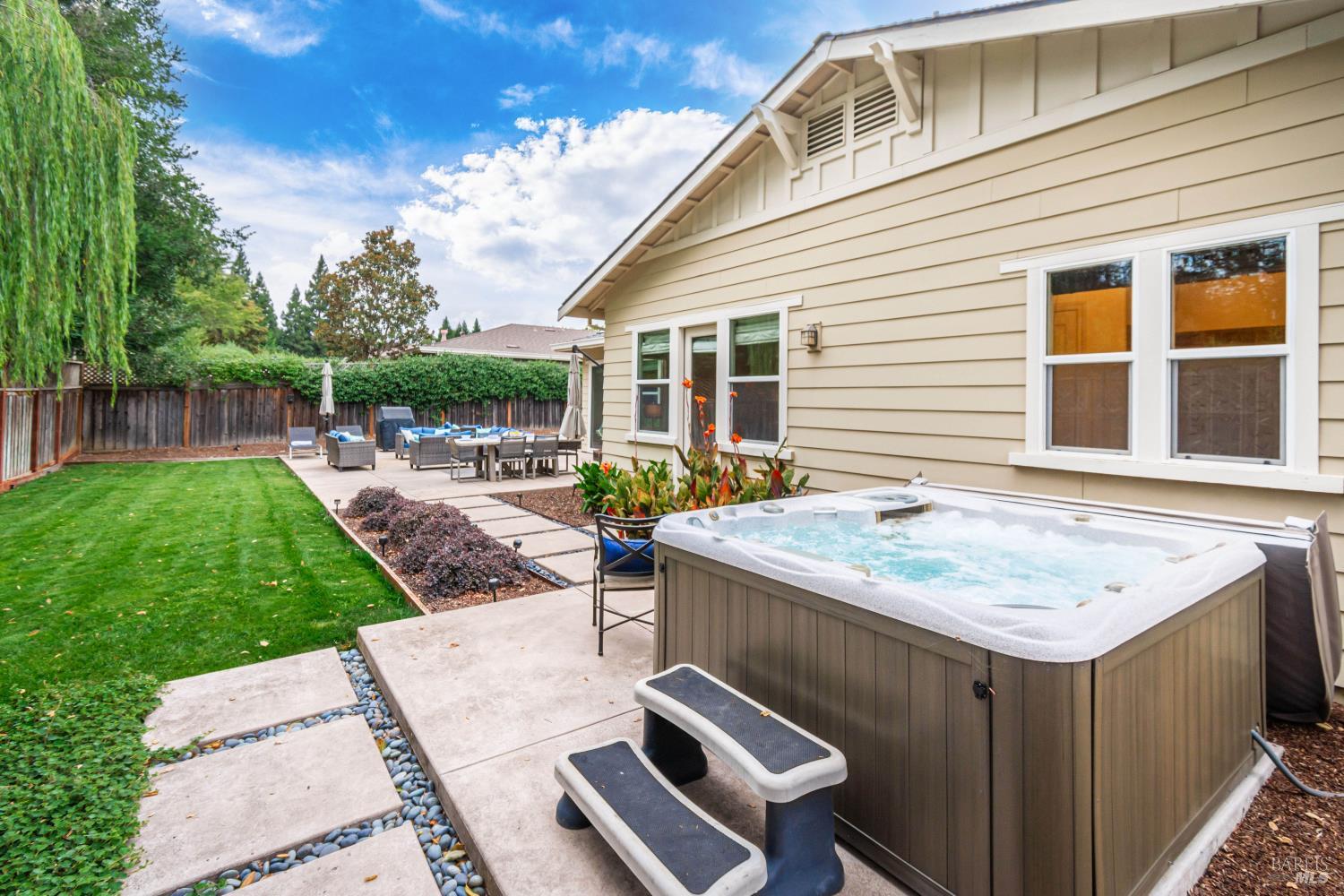 3234 Atherton Circle
