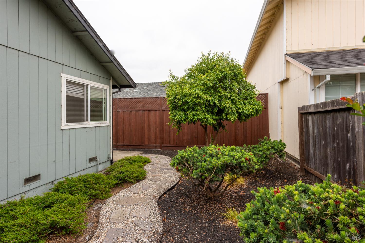 102 Pinewood Court