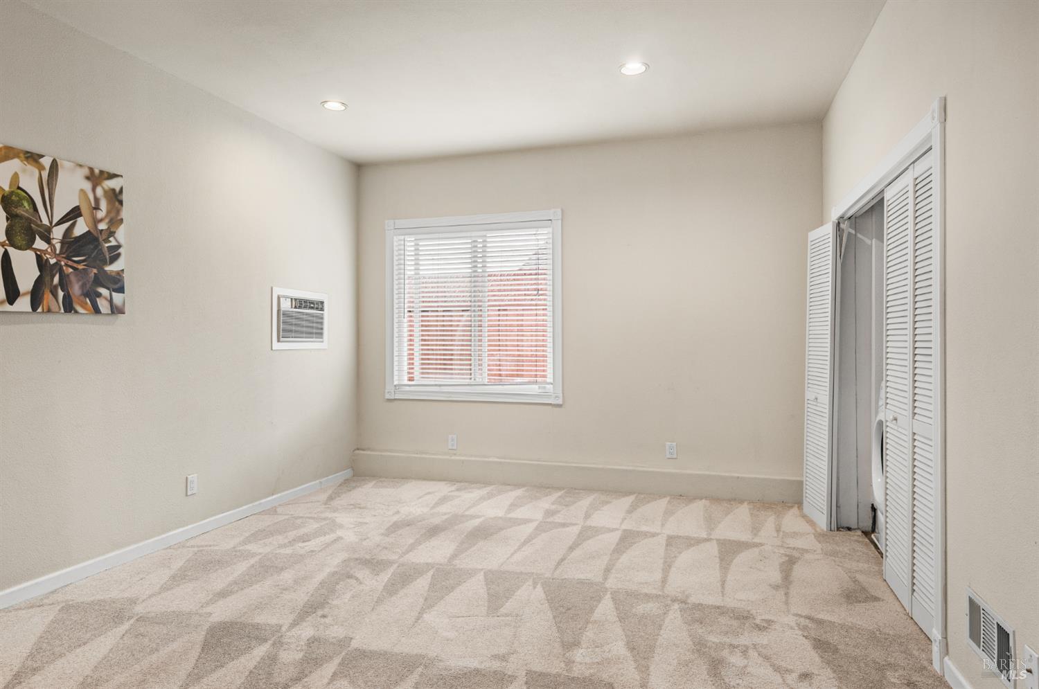 102 Pinewood Court