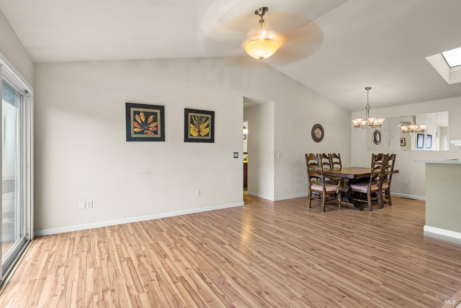 102 Pinewood Court