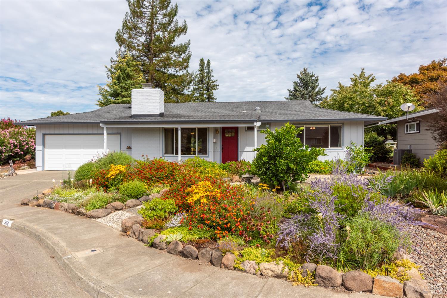 304 Mockingbird Circle