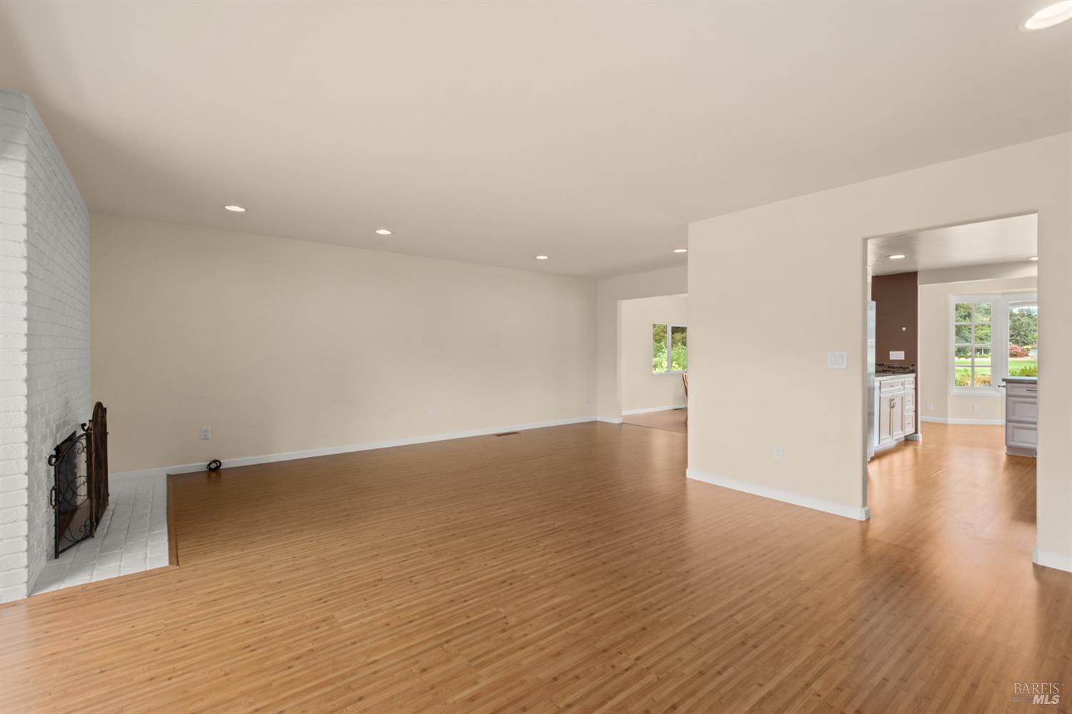 304 Mockingbird Circle