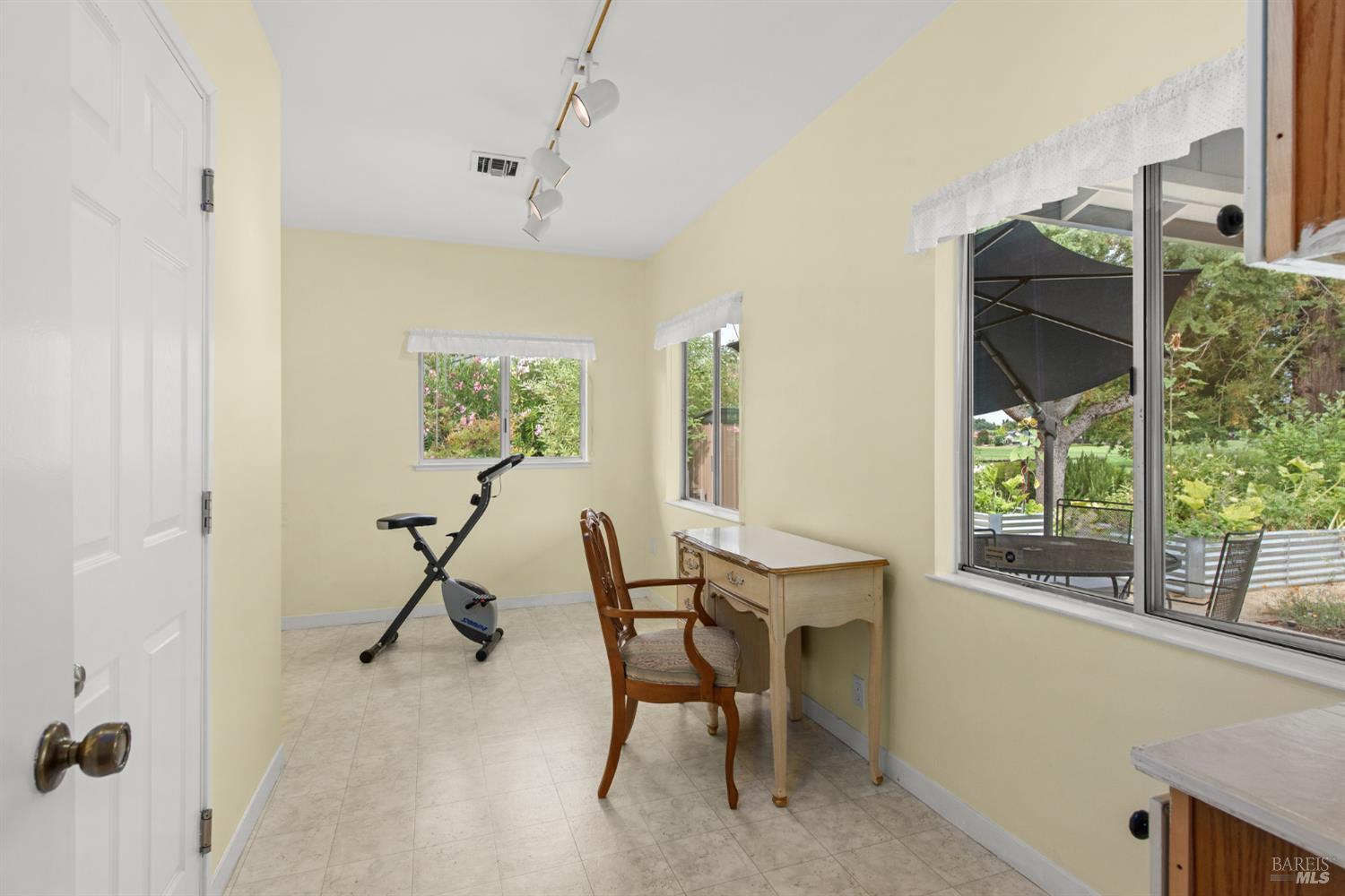 304 Mockingbird Circle