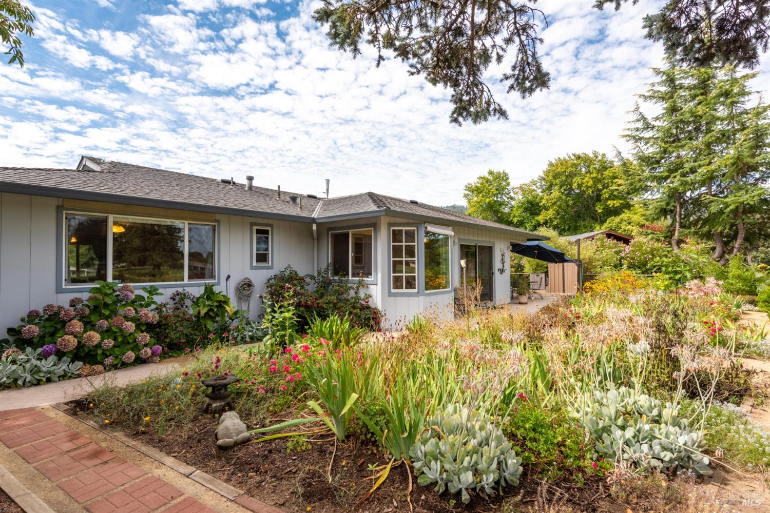 304 Mockingbird Circle