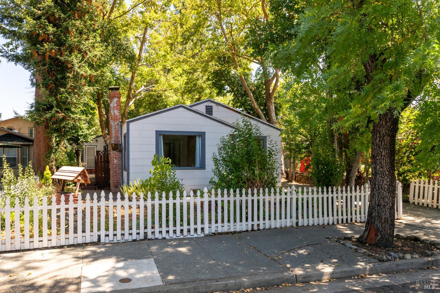 1580 Humboldt Street