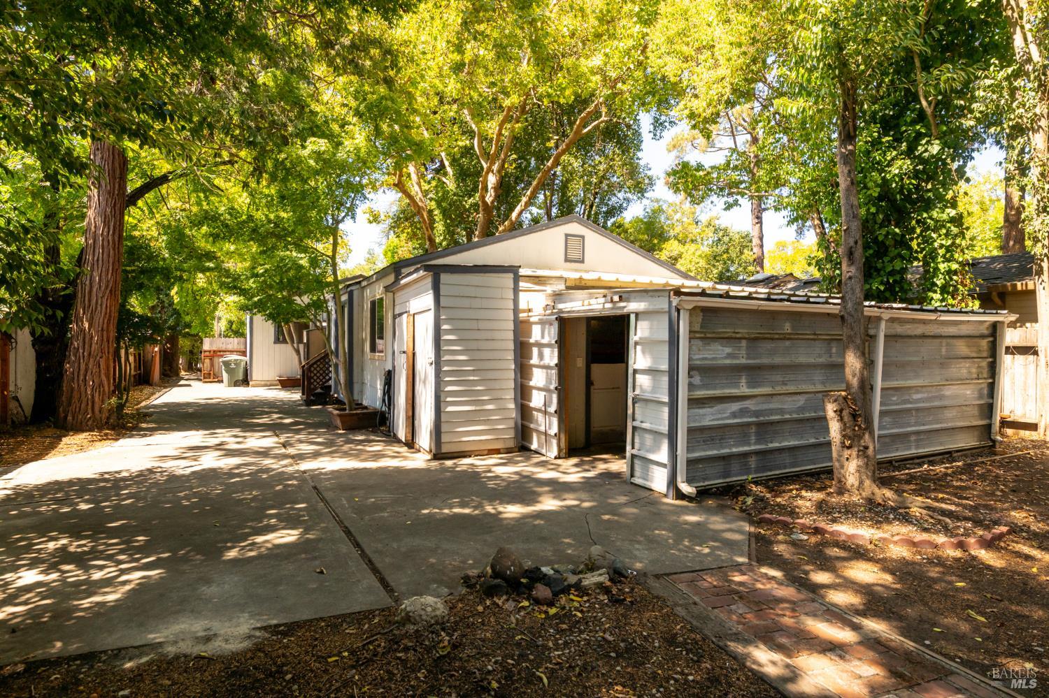 1580 Humboldt Street