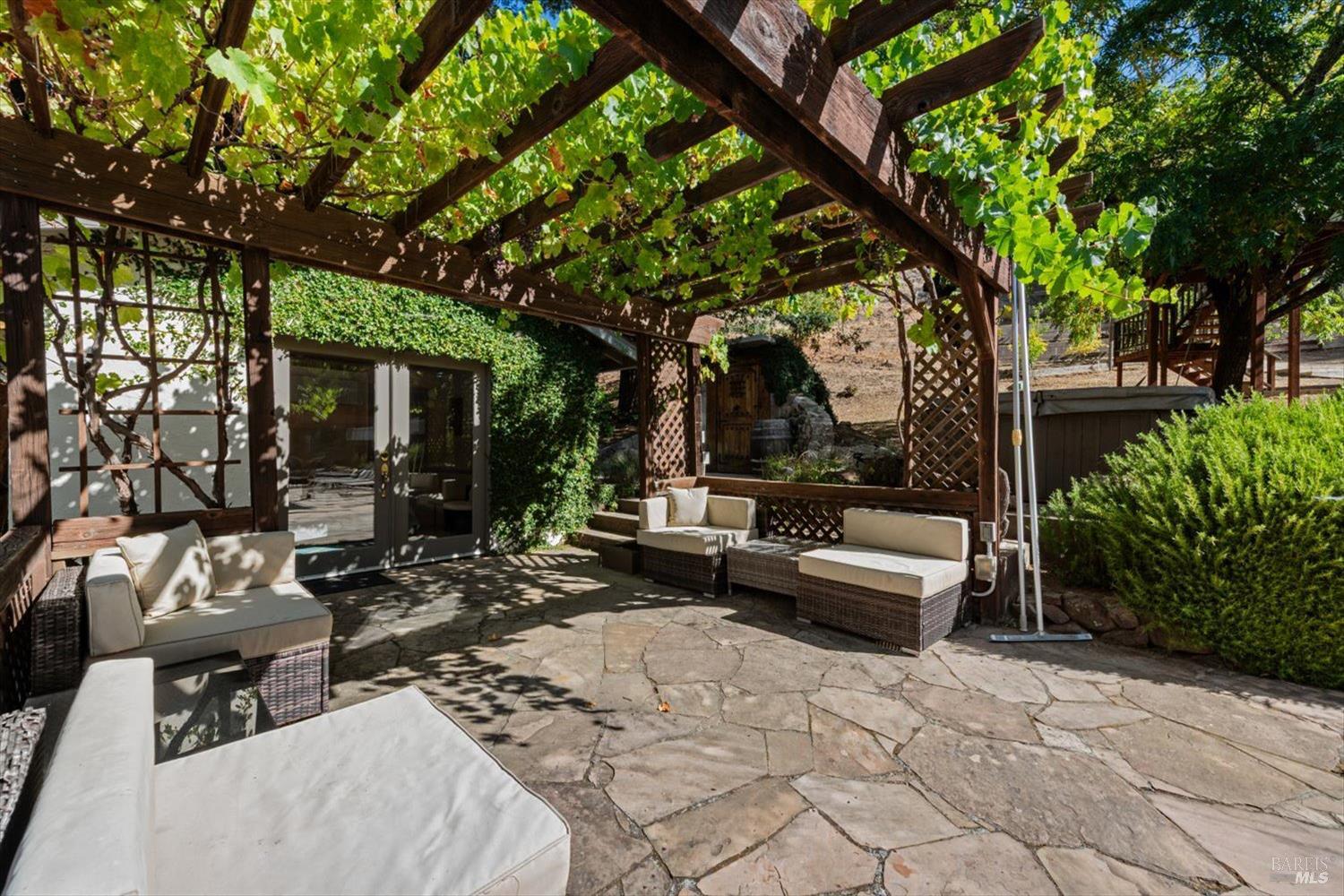 5266 Dry Creek Road