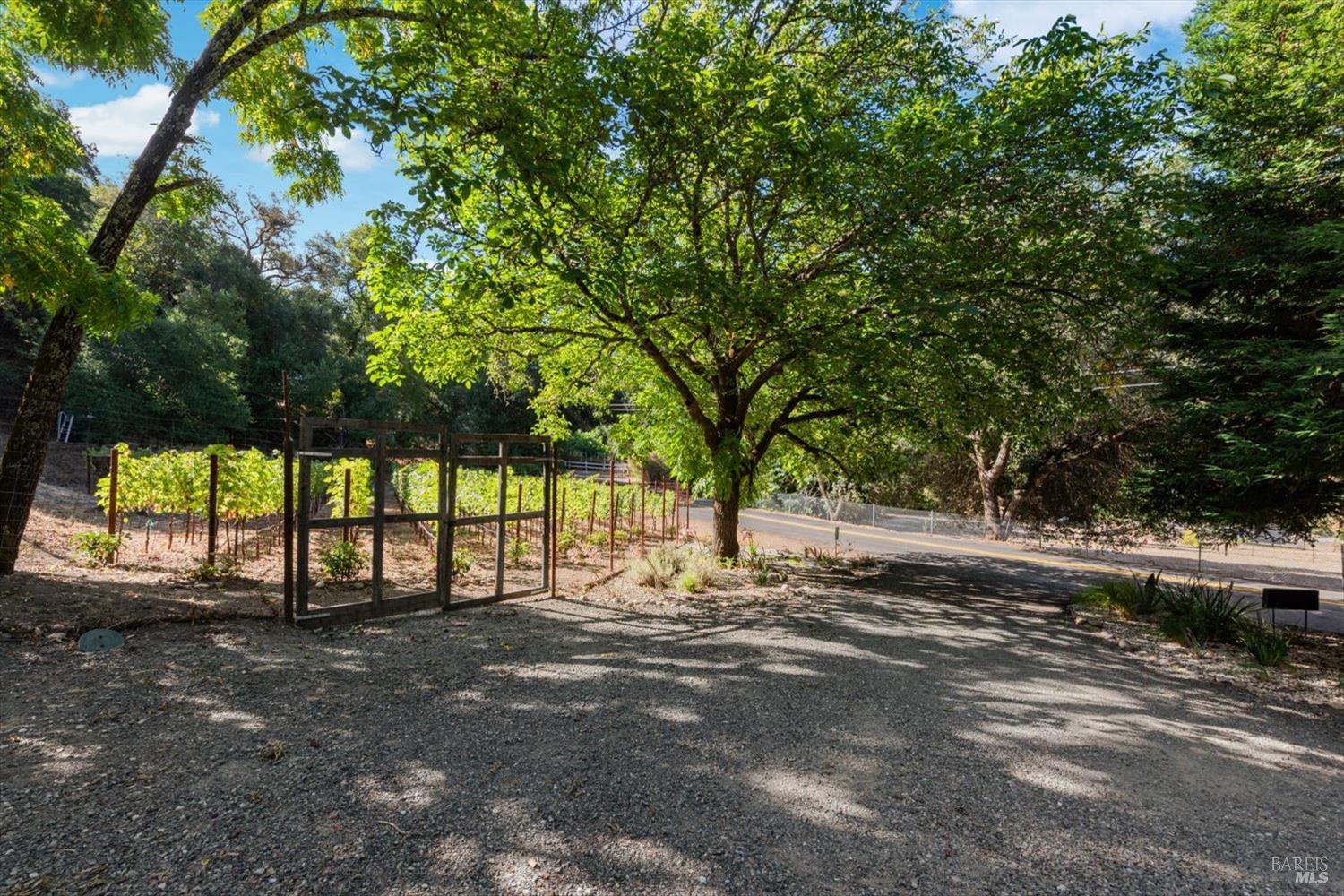 5266 Dry Creek Road