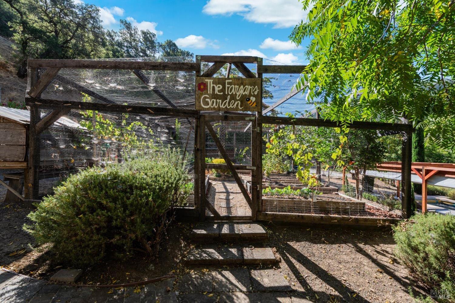 5266 Dry Creek Road