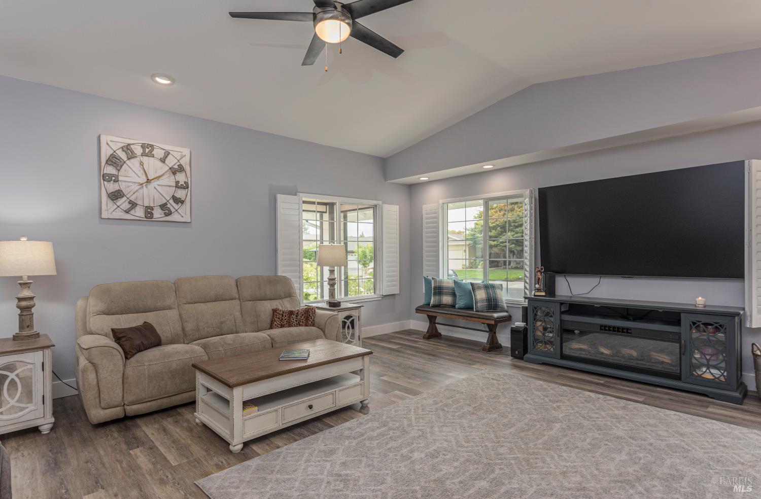 3366 Linda Mesa Way