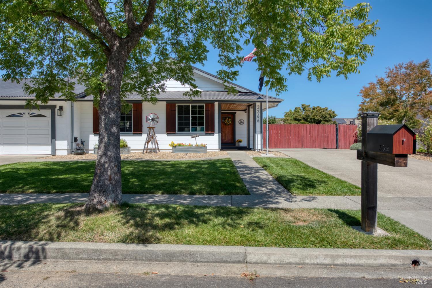 3366 Linda Mesa Way