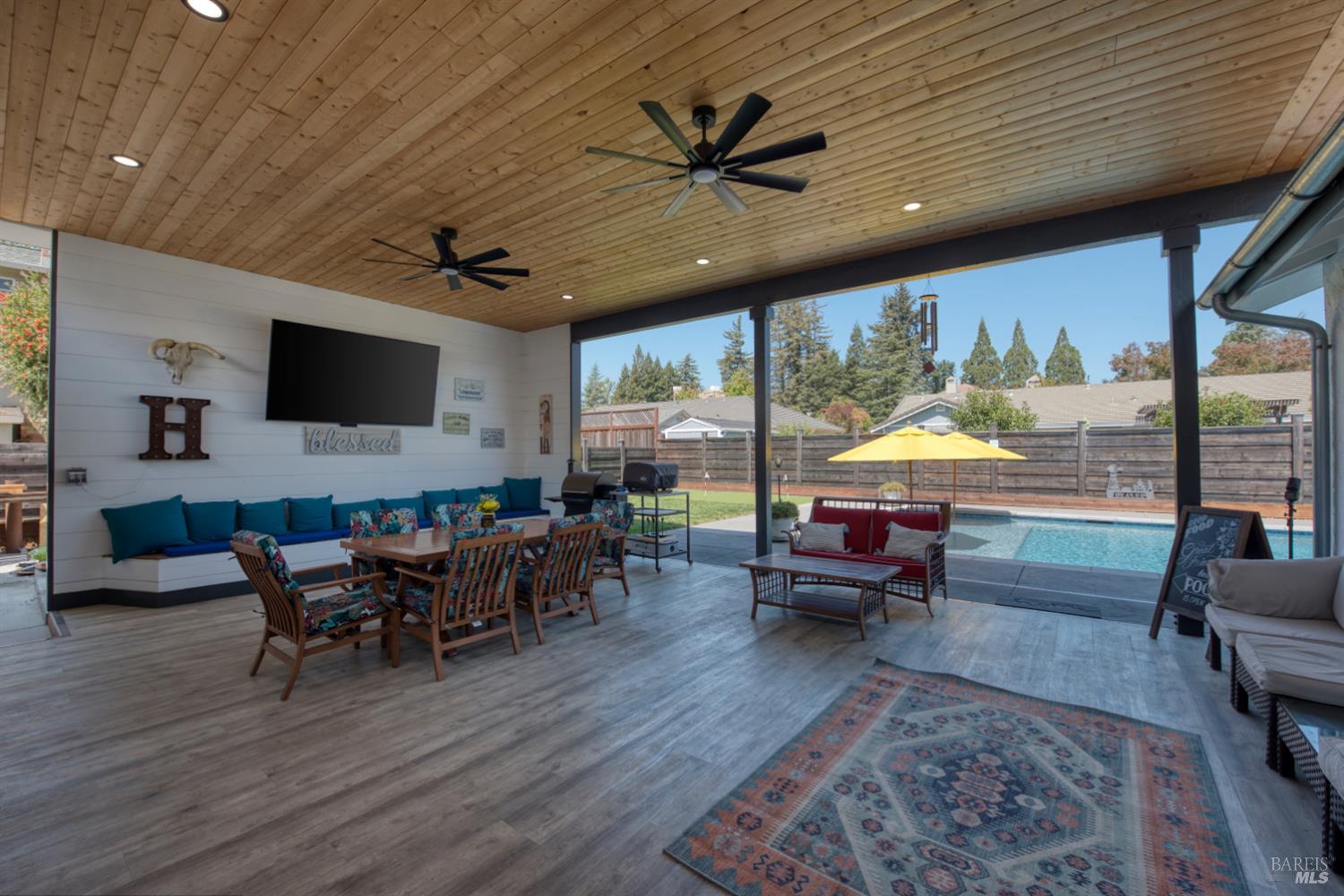 3366 Linda Mesa Way