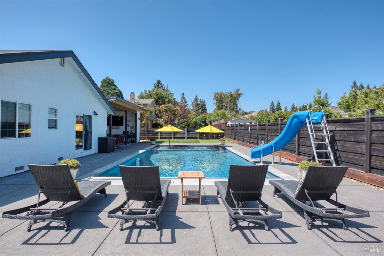 3366 Linda Mesa Way