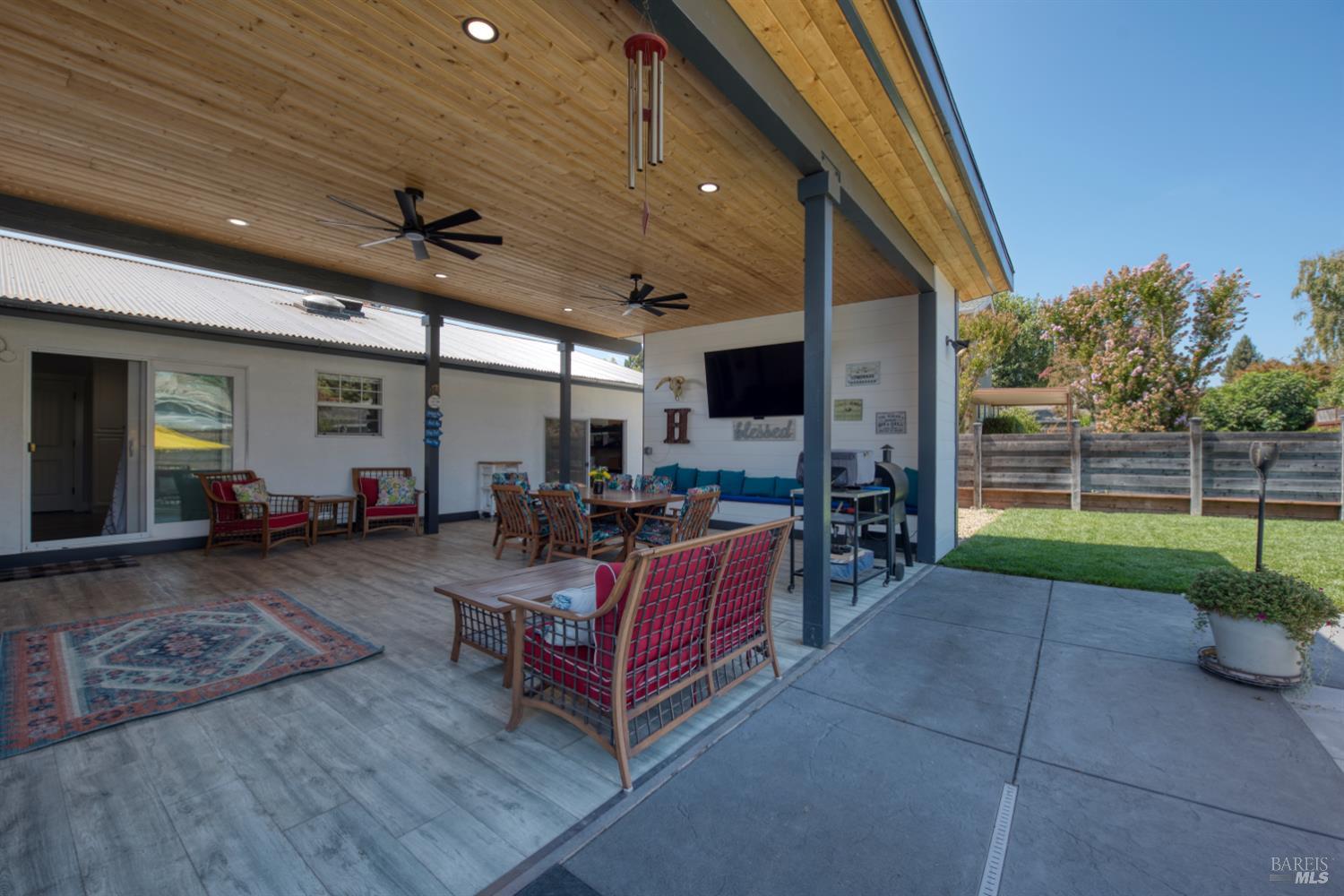 3366 Linda Mesa Way