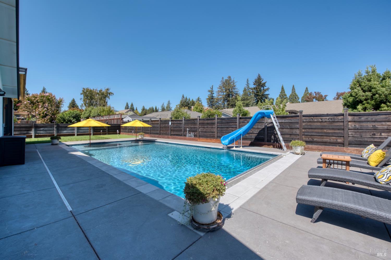 3366 Linda Mesa Way