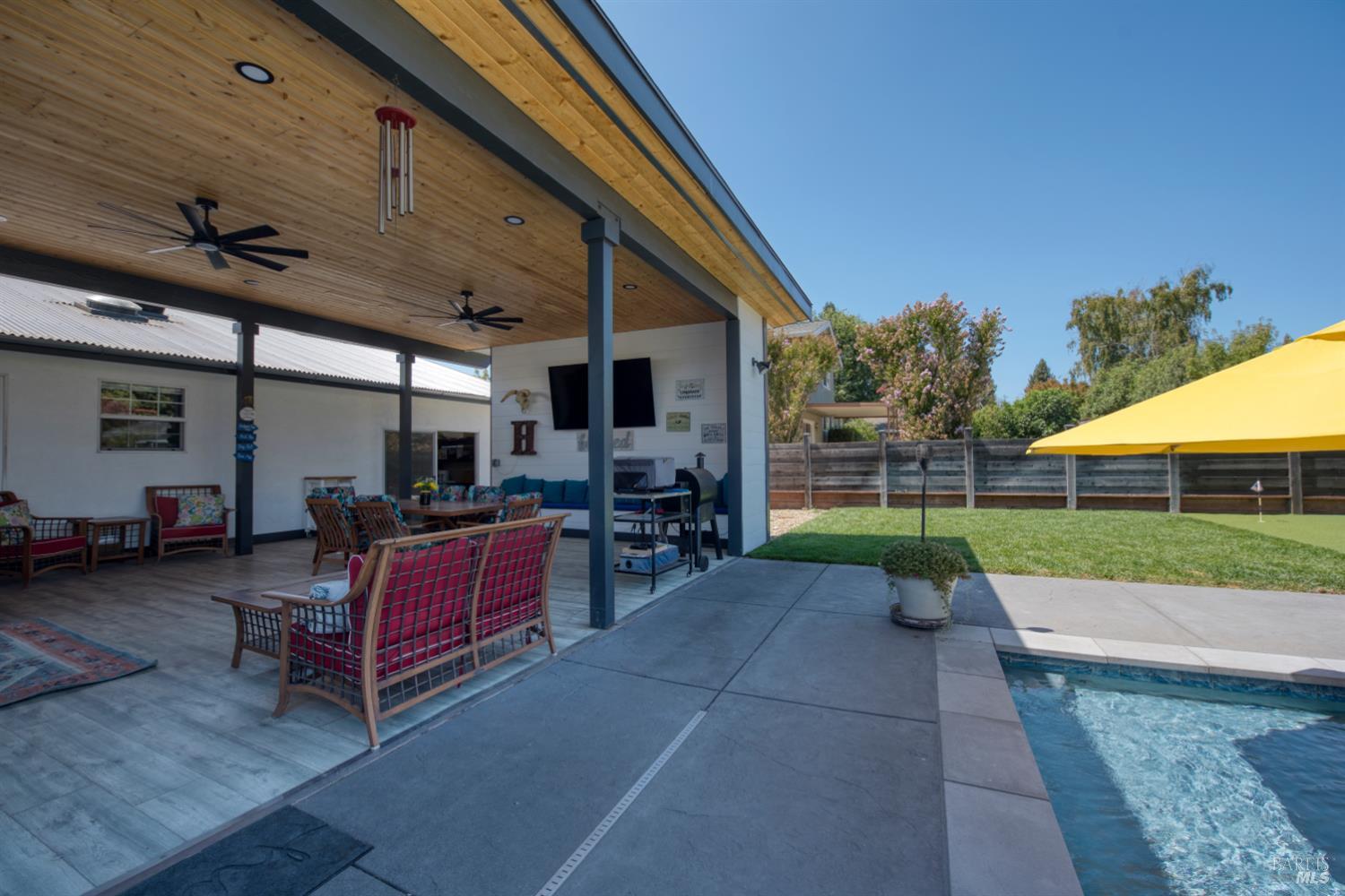 3366 Linda Mesa Way