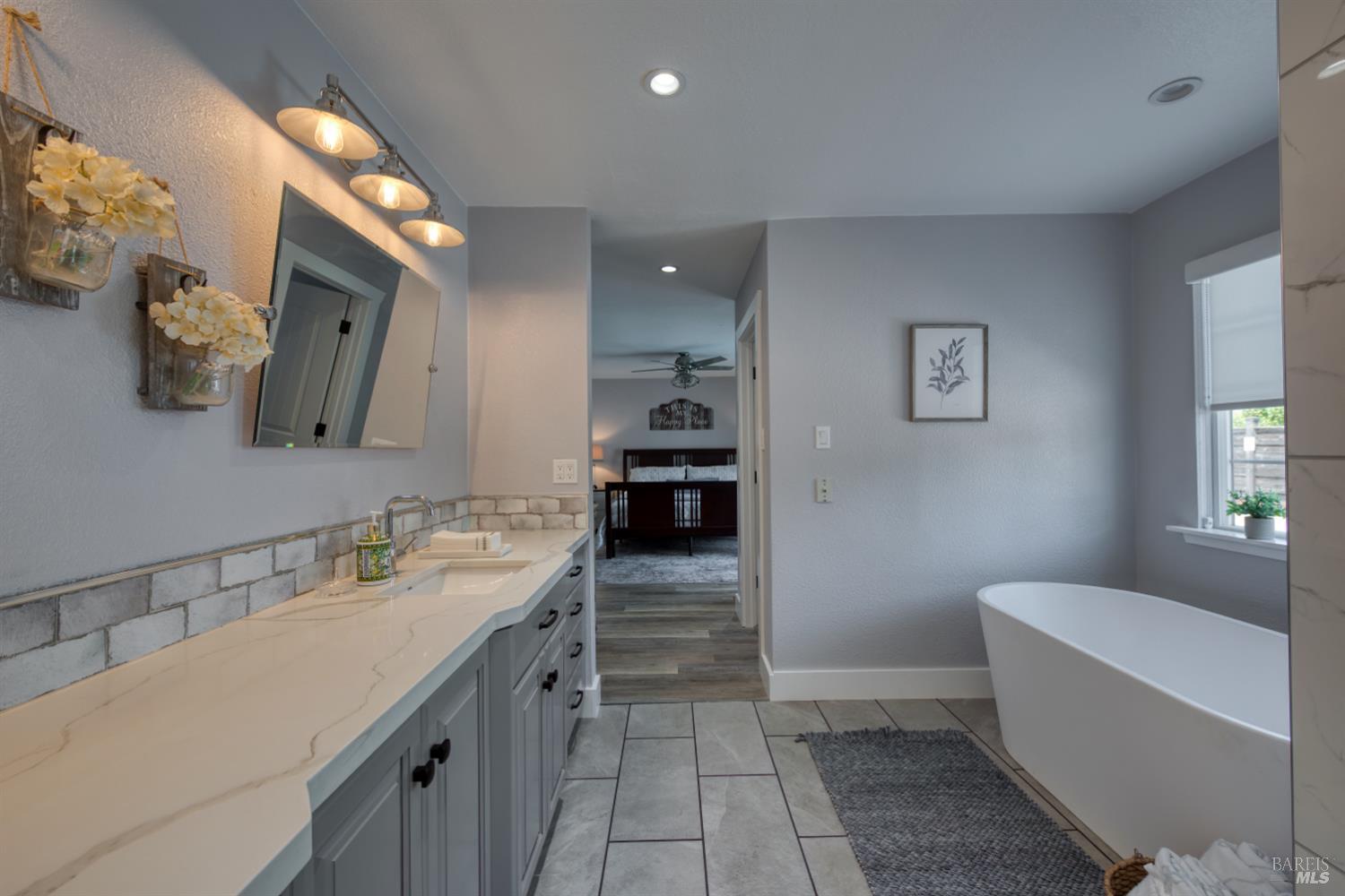 3366 Linda Mesa Way