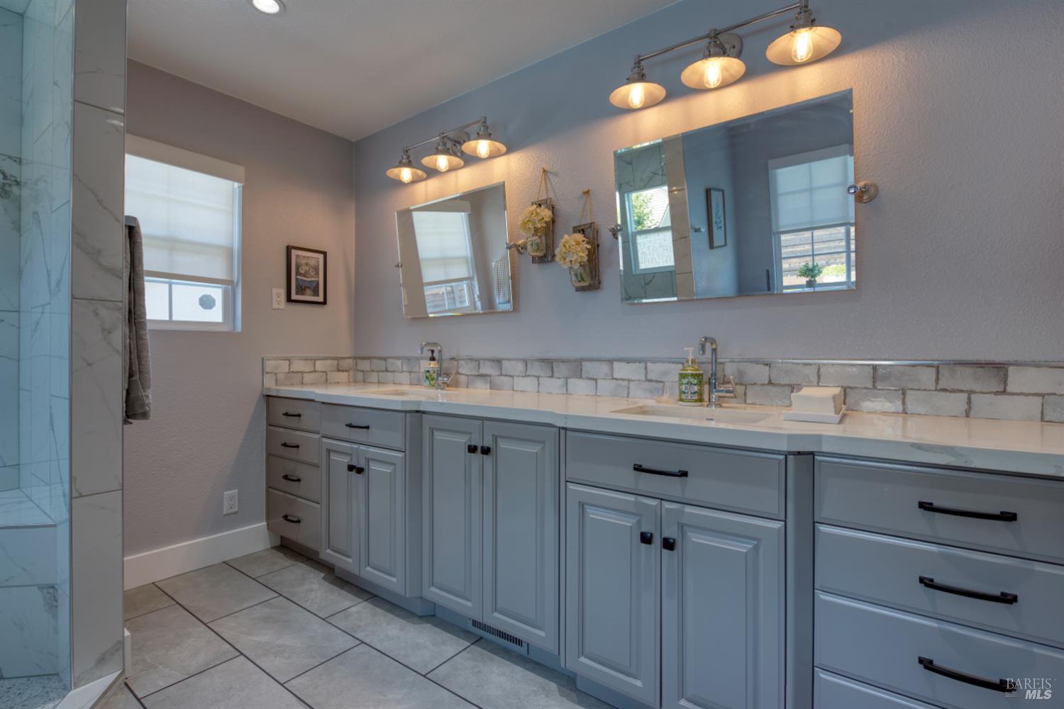 3366 Linda Mesa Way