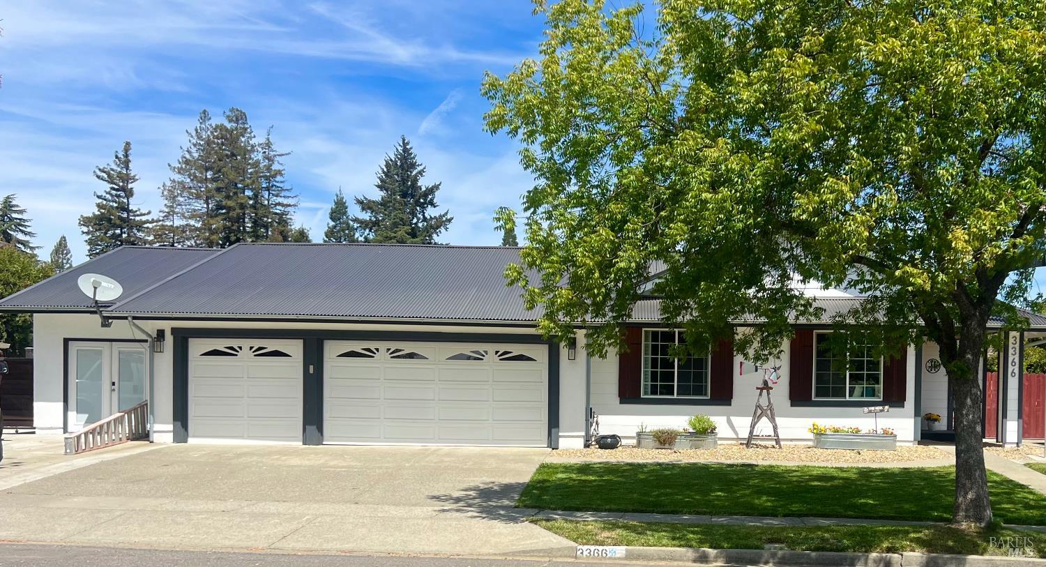 3366 Linda Mesa Way