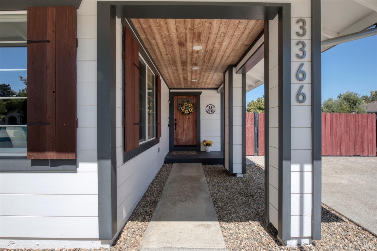 3366 Linda Mesa Way
