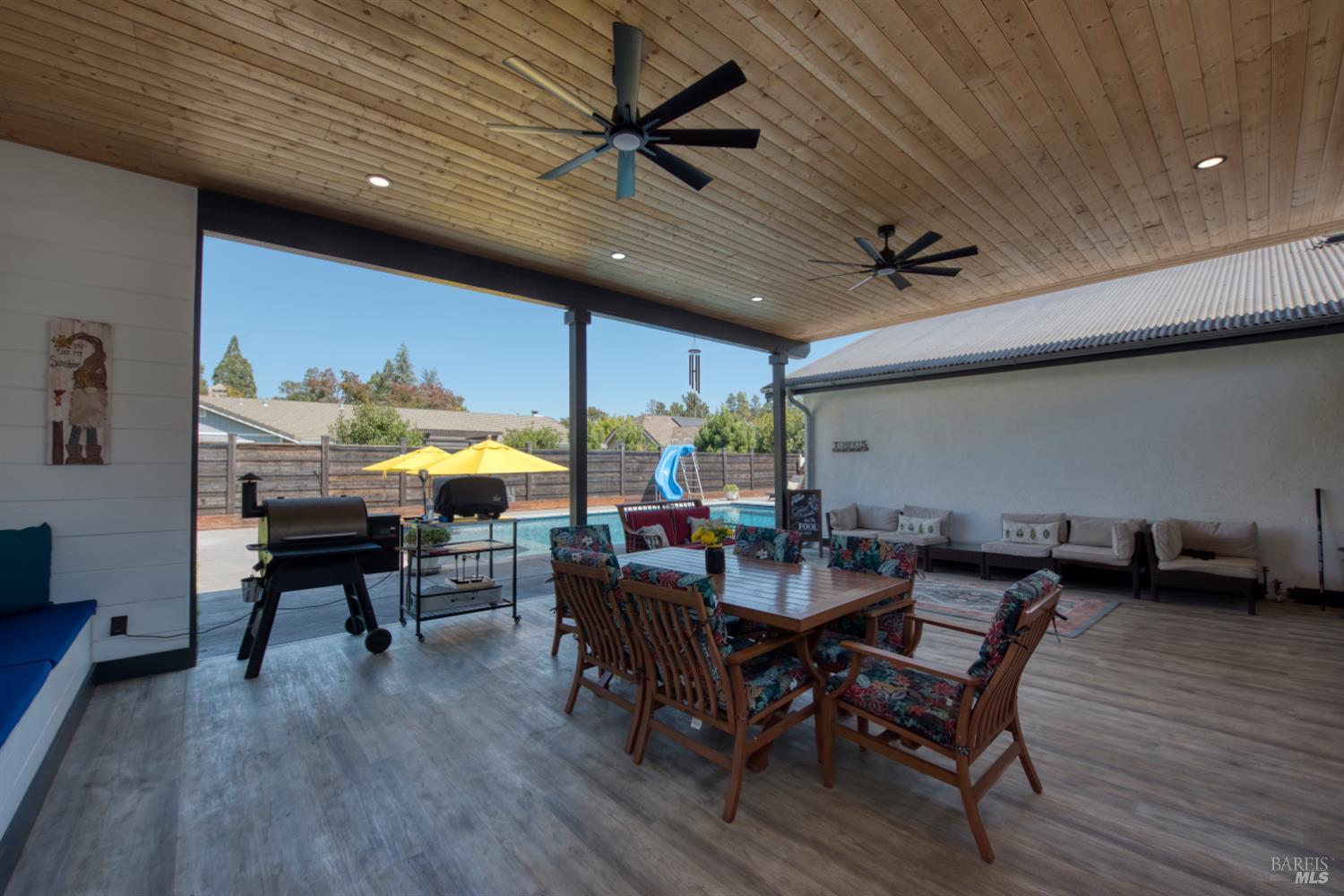3366 Linda Mesa Way