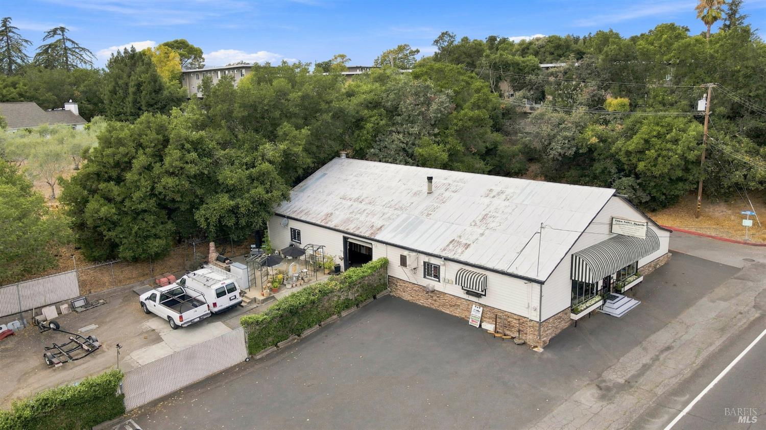 1527 Silverado Trail