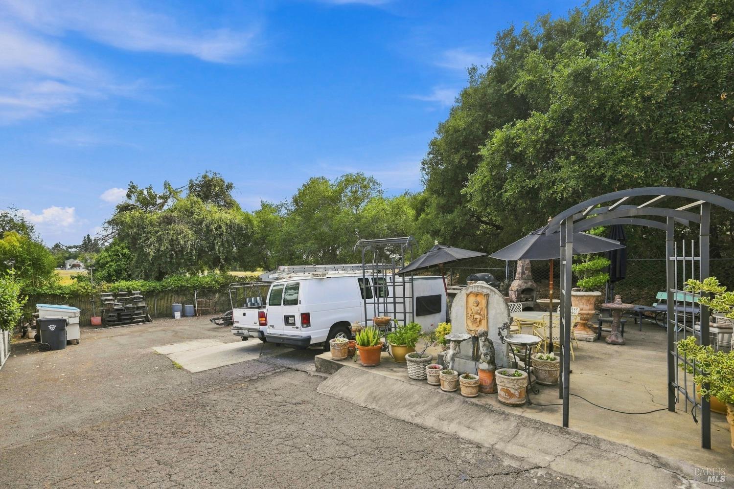 1527 Silverado Trail