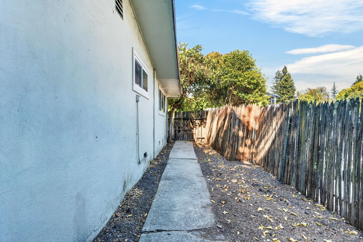 128 Burlington Drive