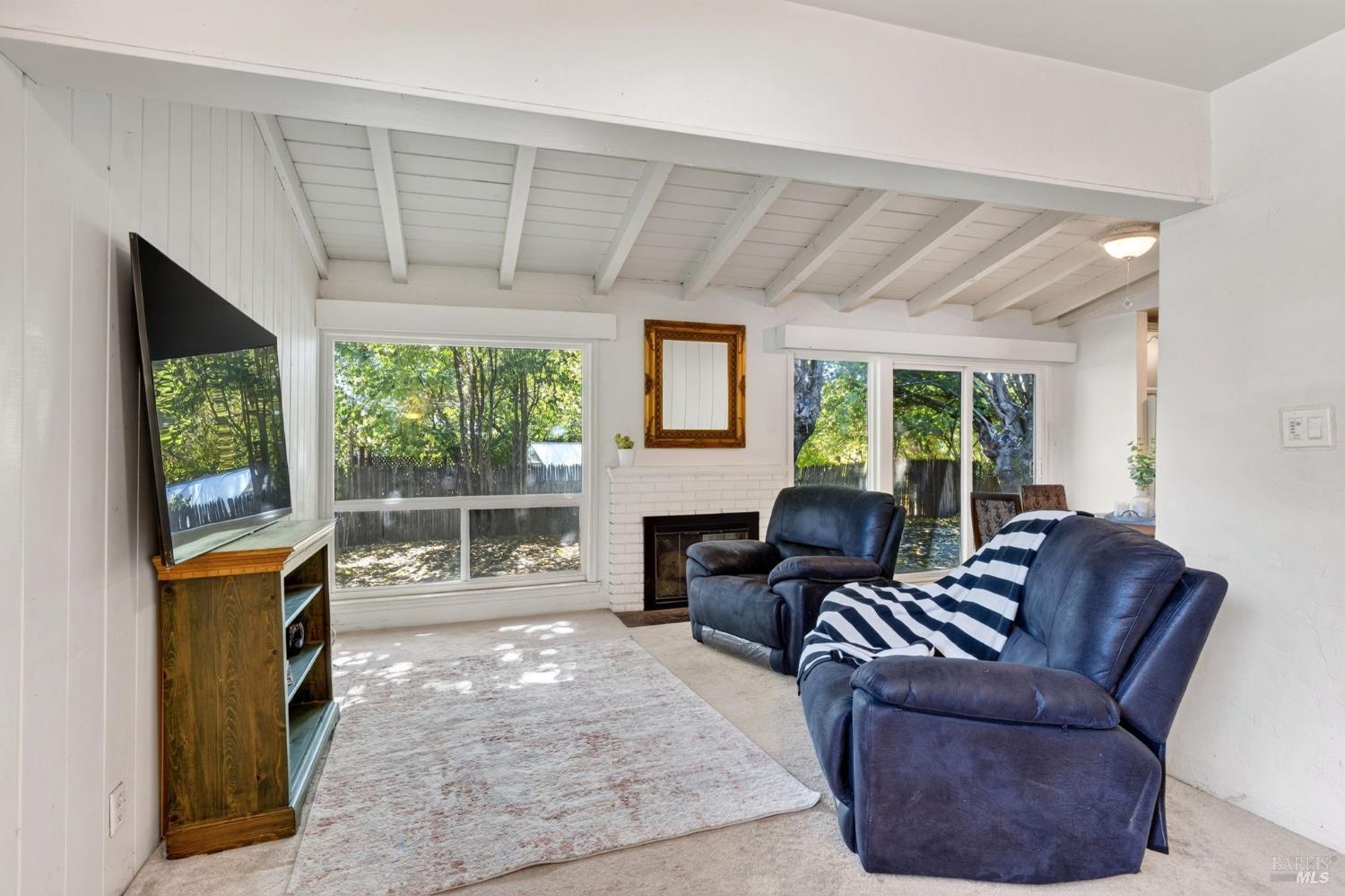 128 Burlington Drive
