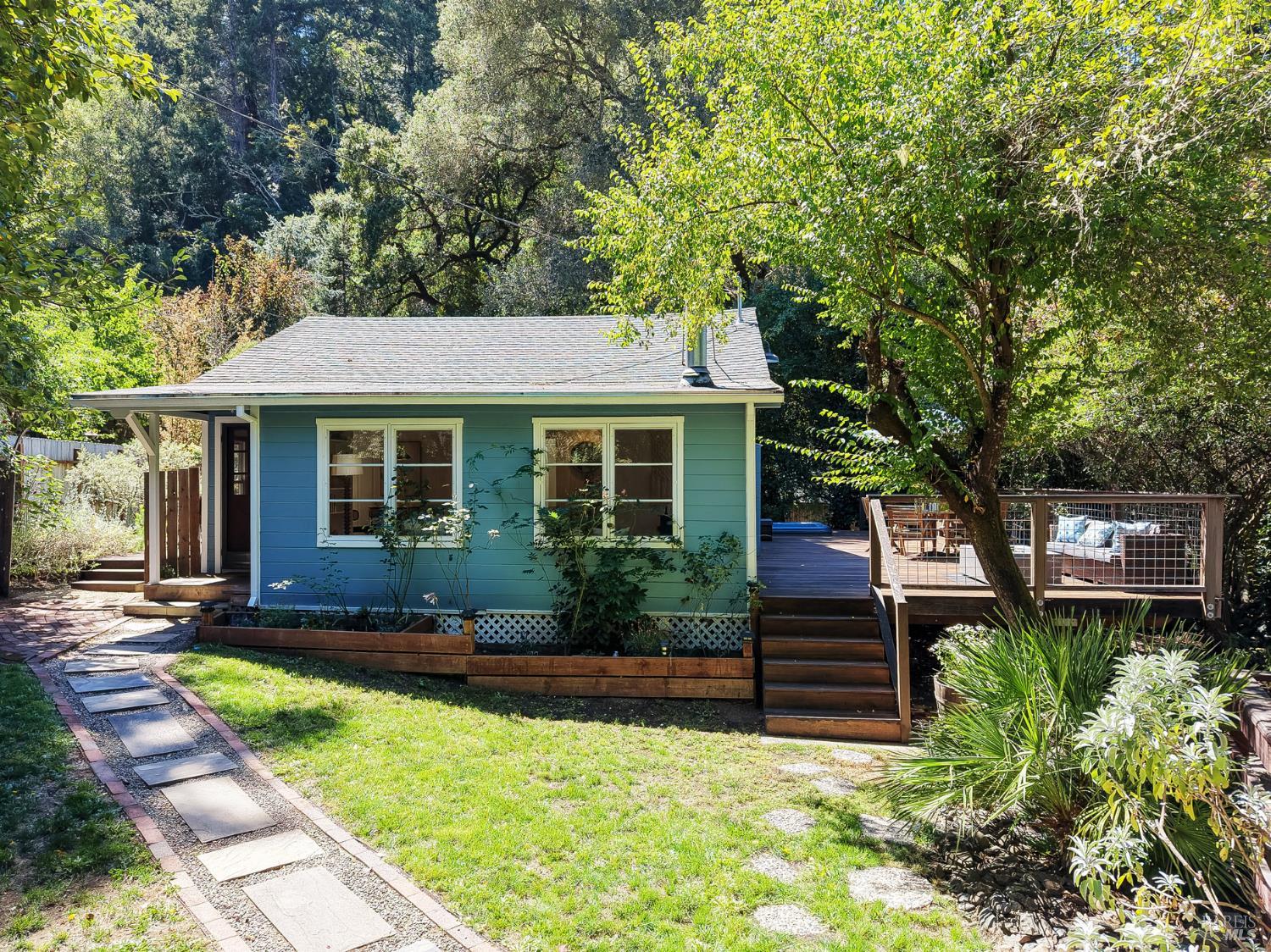130 Montezuma Avenue