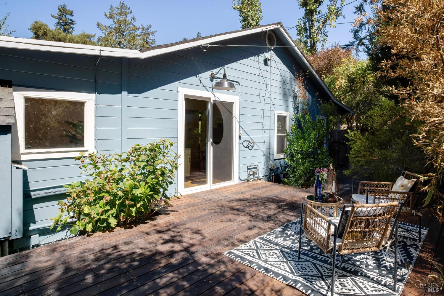 130 Montezuma Avenue