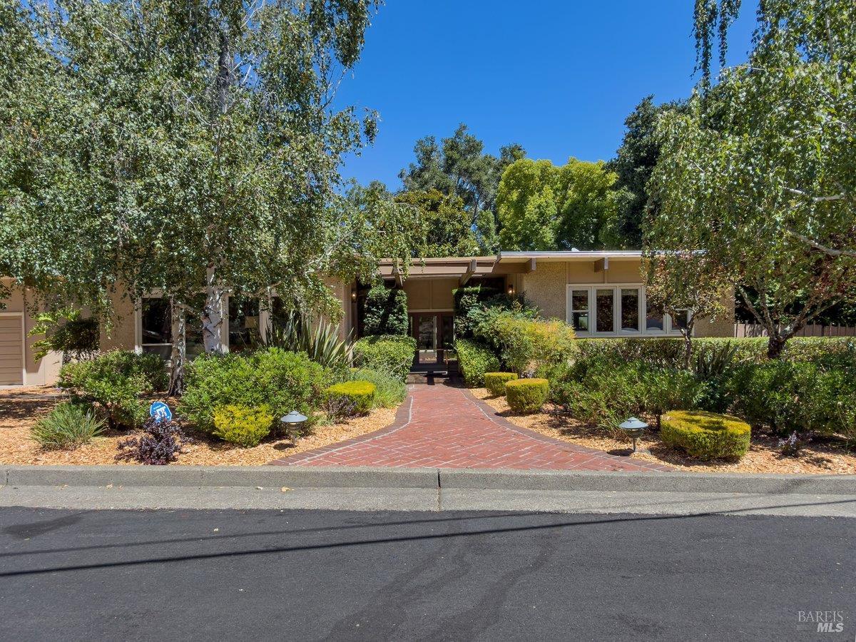 21 Dutch Valley Lane