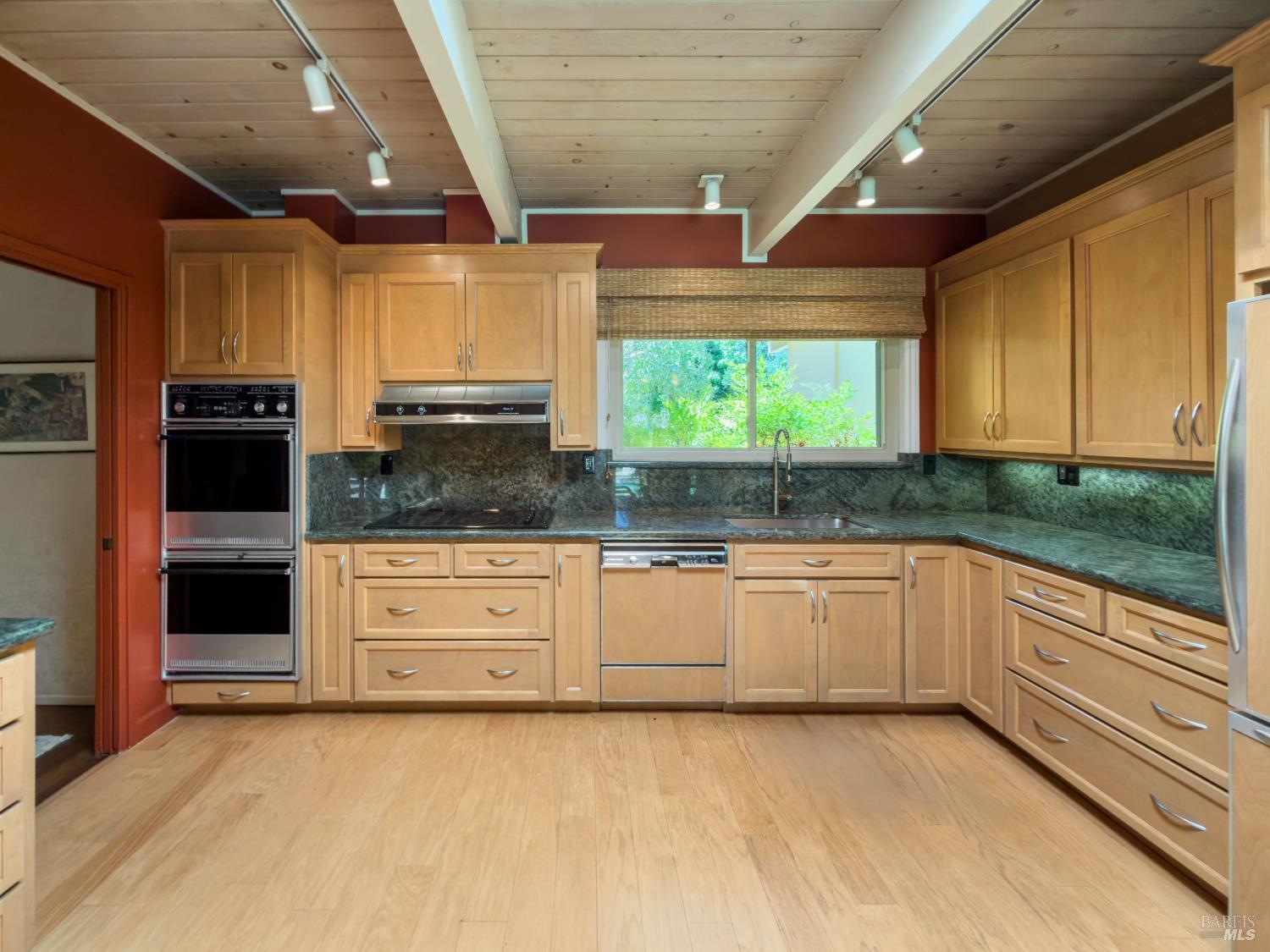 21 Dutch Valley Lane