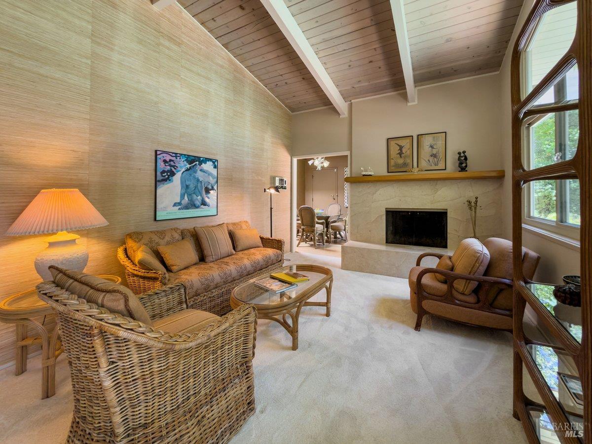 21 Dutch Valley Lane