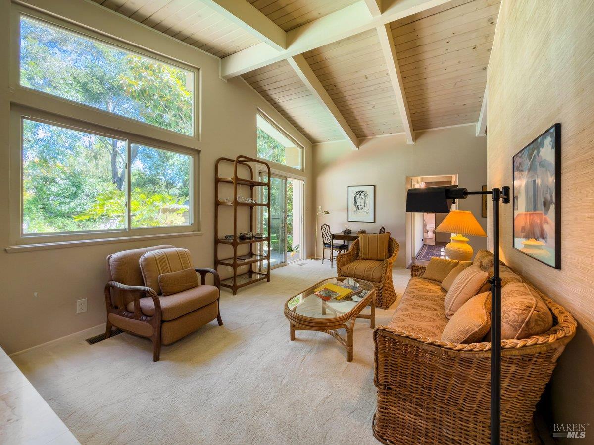 21 Dutch Valley Lane