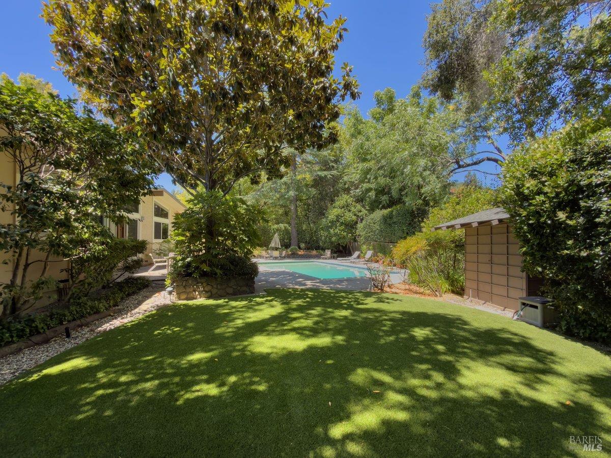 21 Dutch Valley Lane