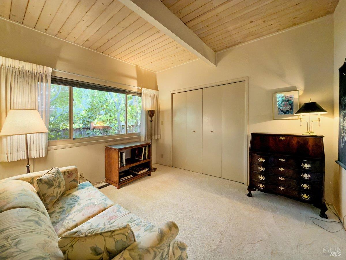 21 Dutch Valley Lane