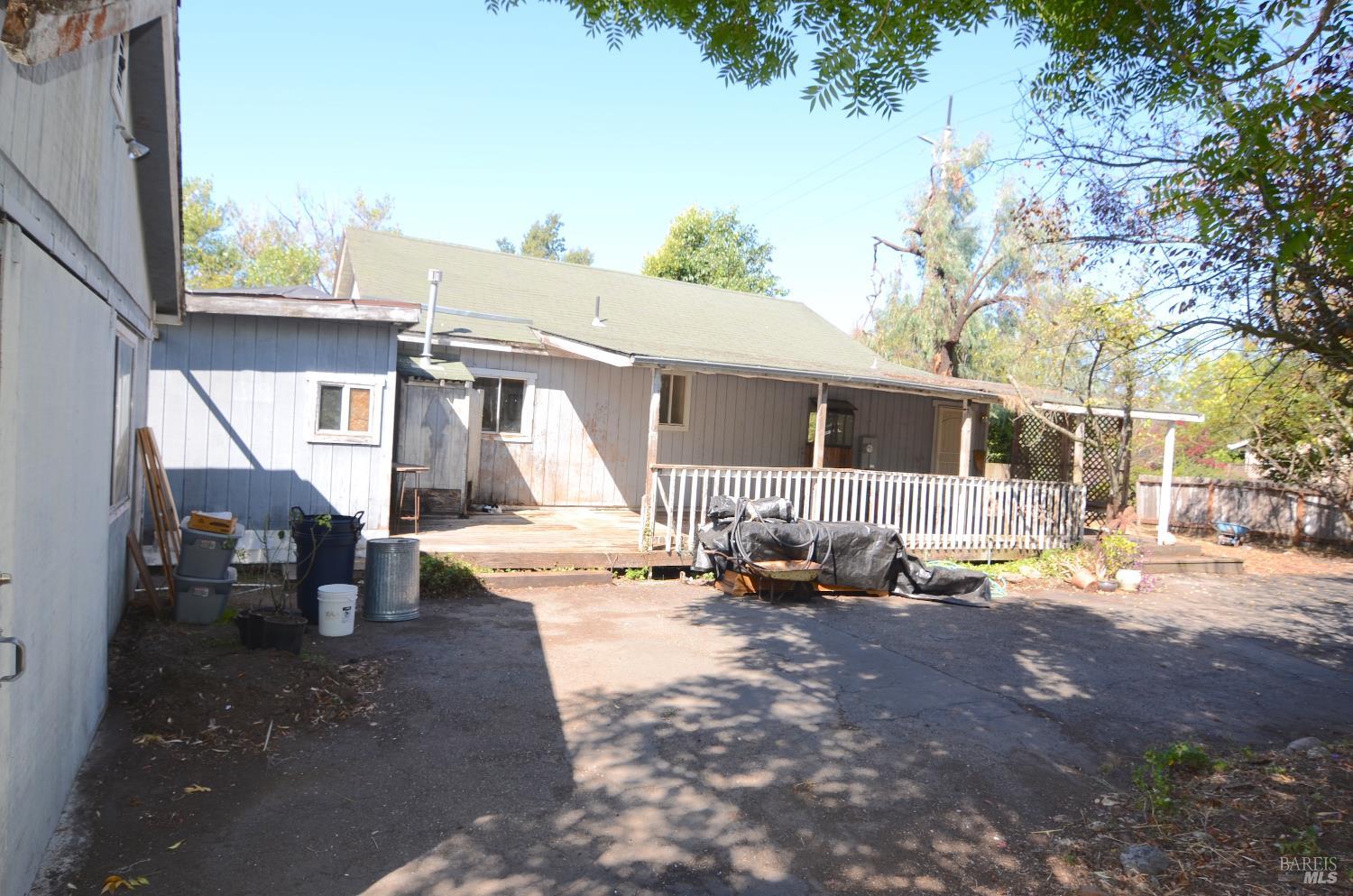 2610 Giffen Avenue
